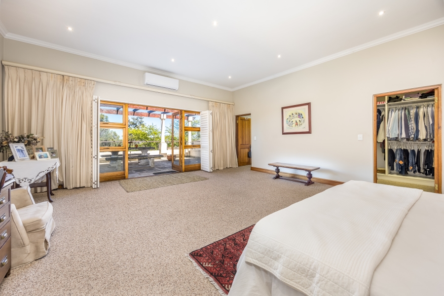 5 Bedroom Property for Sale in Klein Zevenwacht Western Cape